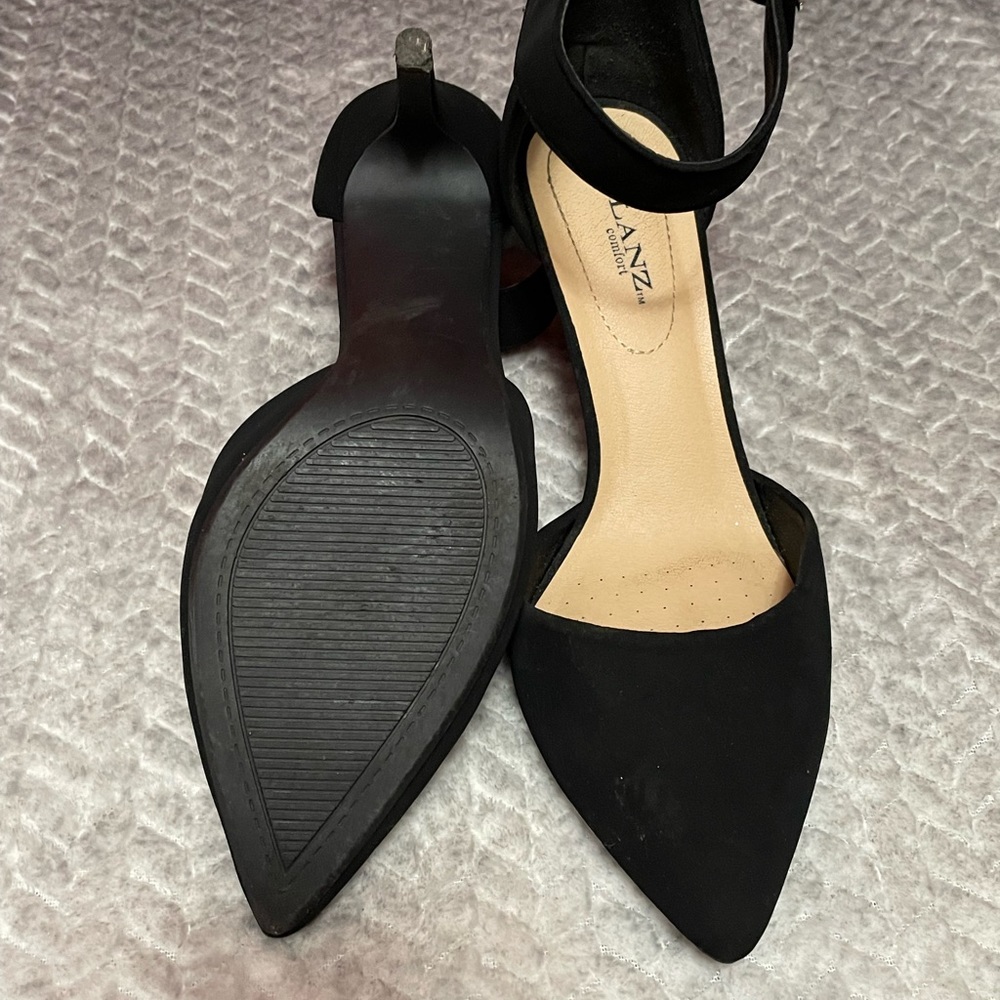 Heals - Picture 3 of 3